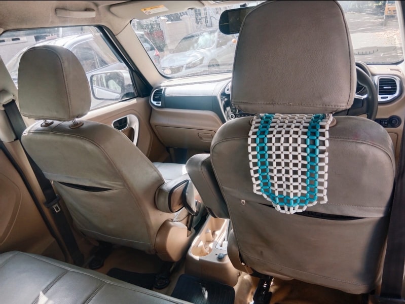 TUV300 image 15 TUV300 image 15