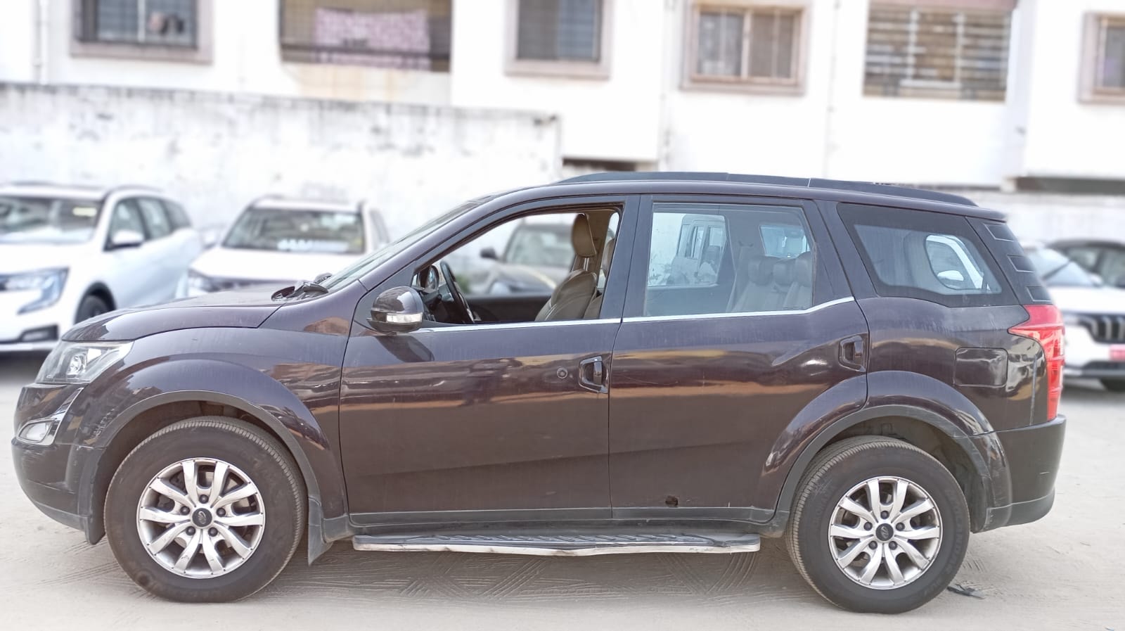 XUV500 image 1 XUV500 image 1