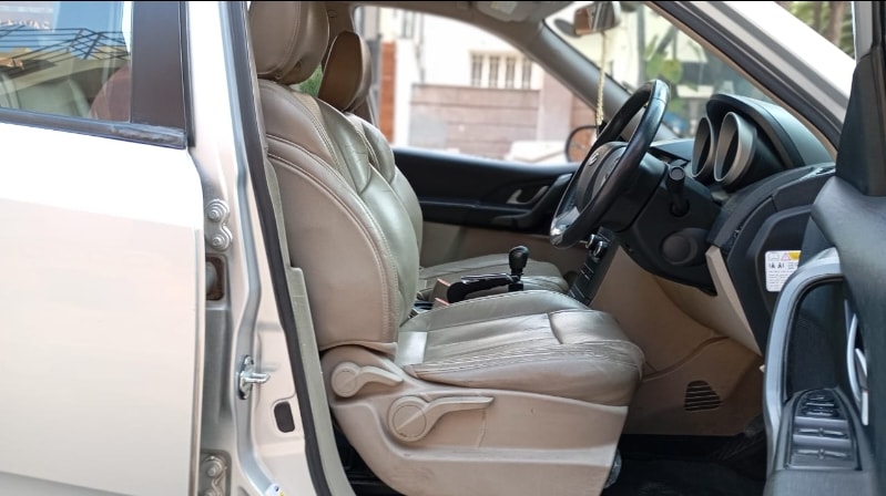 XUV500 image 14 XUV500 image 14