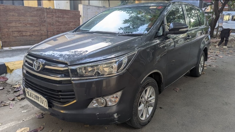 Innova Crysta image 3 Innova Crysta image 3