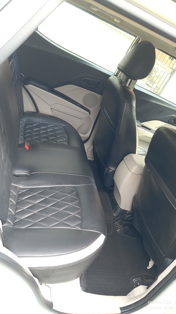 XUV300 image 17 XUV300 image 17