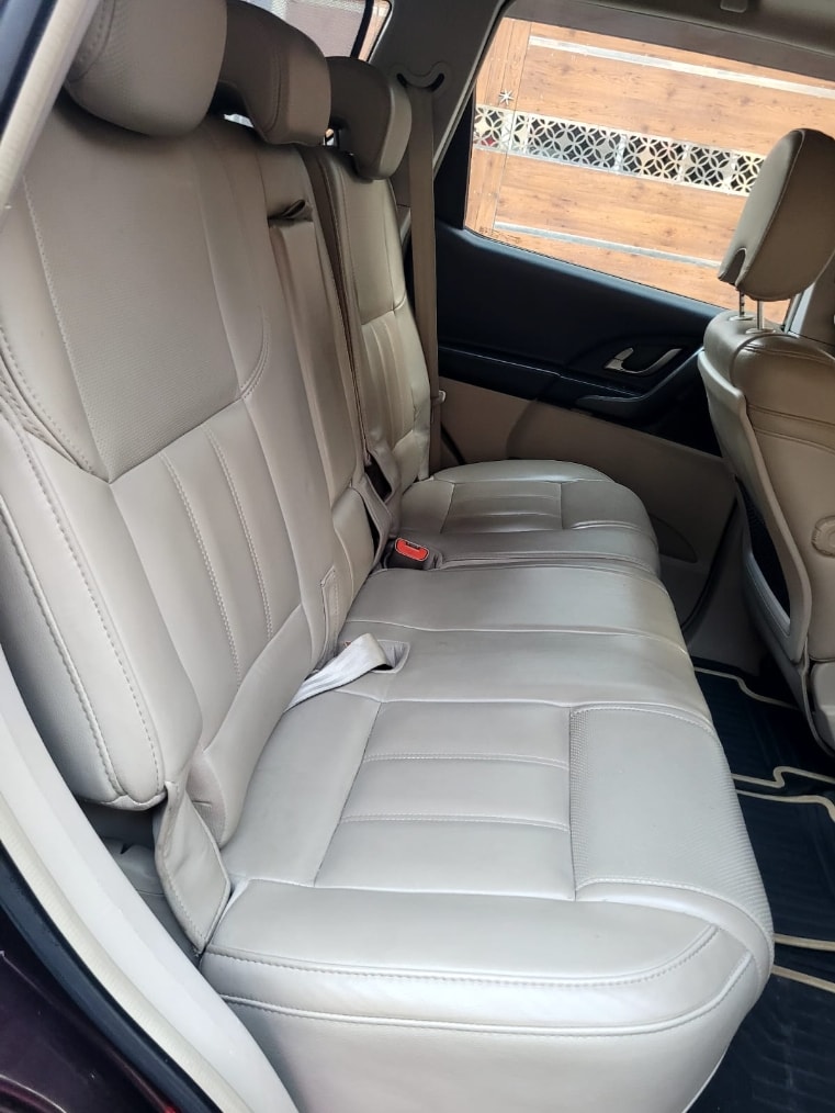 XUV500 image 15 XUV500 image 15