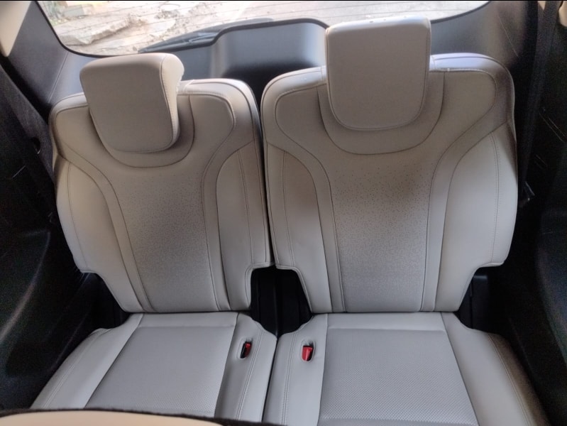 XUV700 image 17 XUV700 image 17