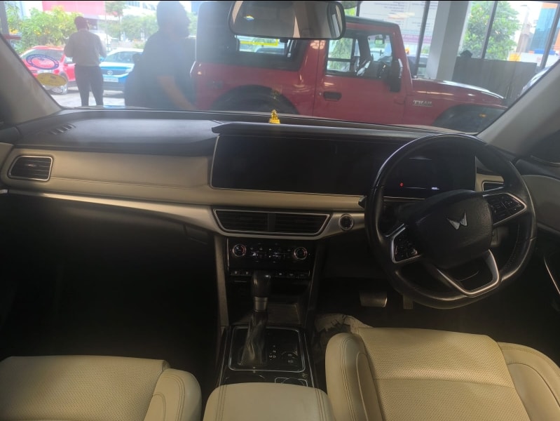 Used 2023 Mahindra XUV700 Used 2023 Mahindra XUV700