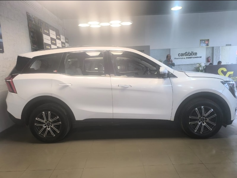 Used 2023 Mahindra XUV700 Used 2023 Mahindra XUV700