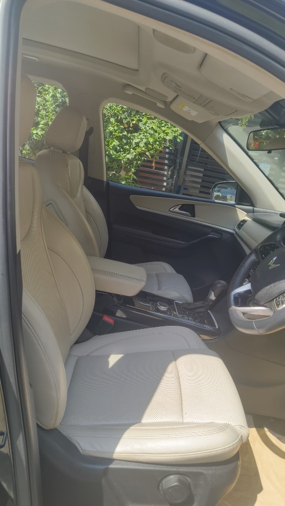 XUV700 image 15 XUV700 image 15