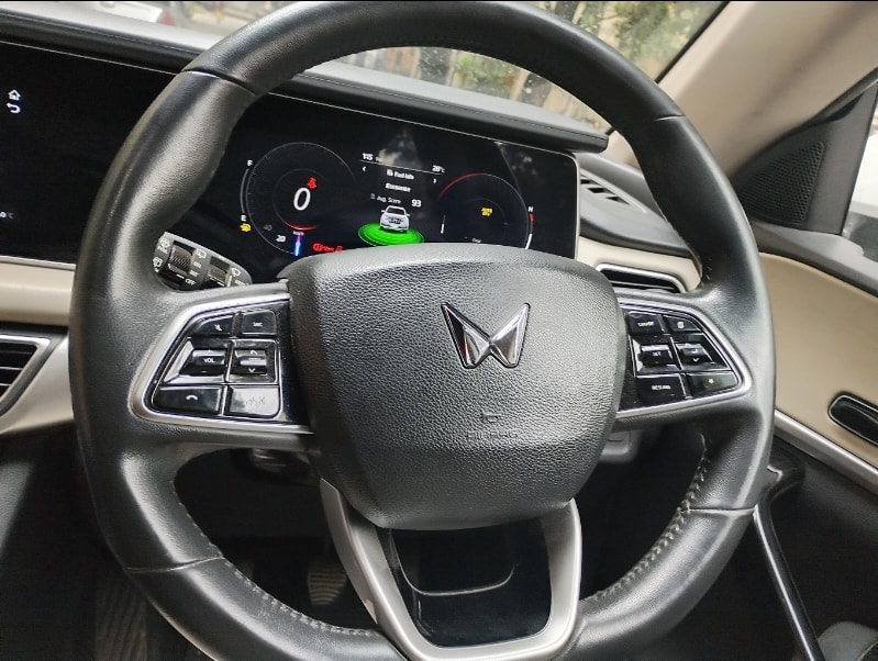 XUV700 image 13 XUV700 image 13