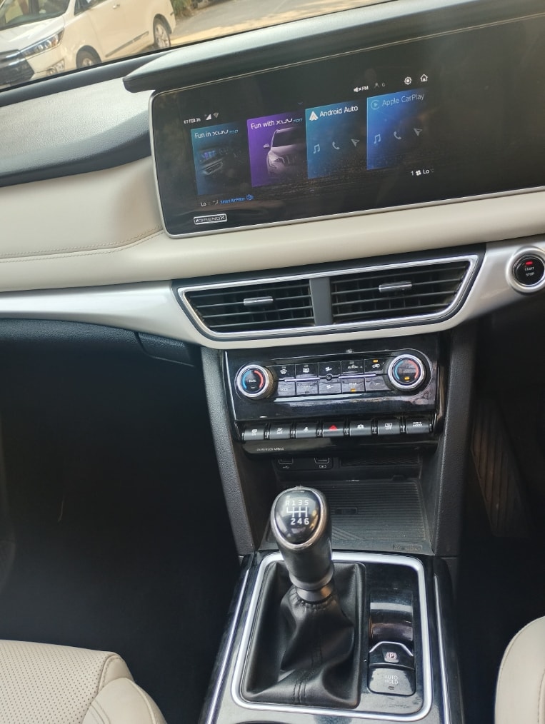 XUV700 image 12 XUV700 image 12