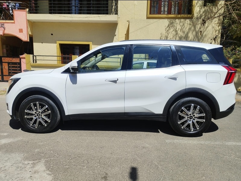 XUV700 image 2 XUV700 image 2