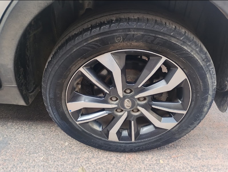 Used 2021 Mahindra XUV300 Used 2021 Mahindra XUV300