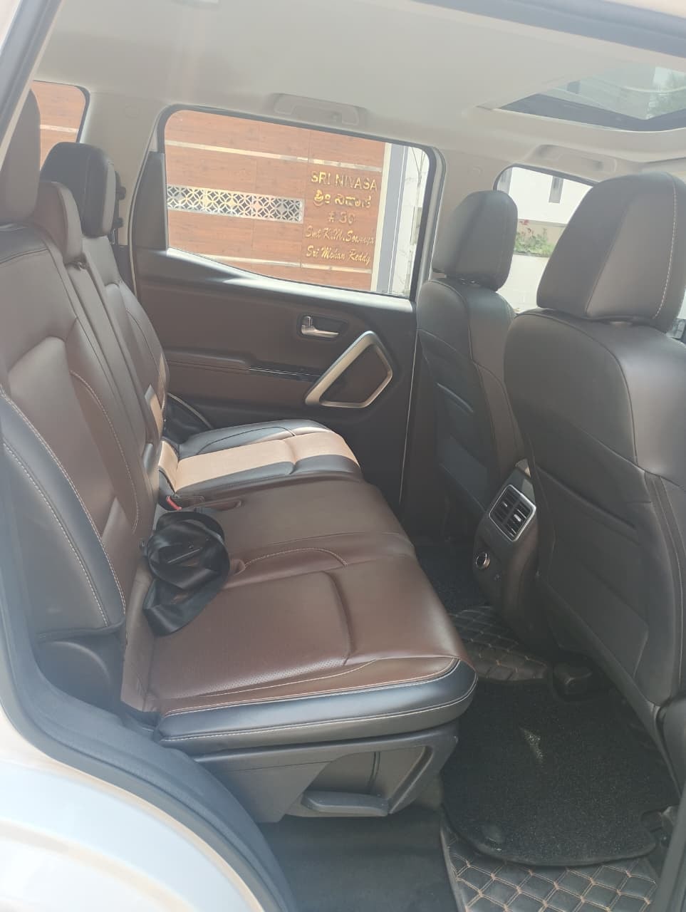 Scorpio-N image 15 Scorpio-N image 15