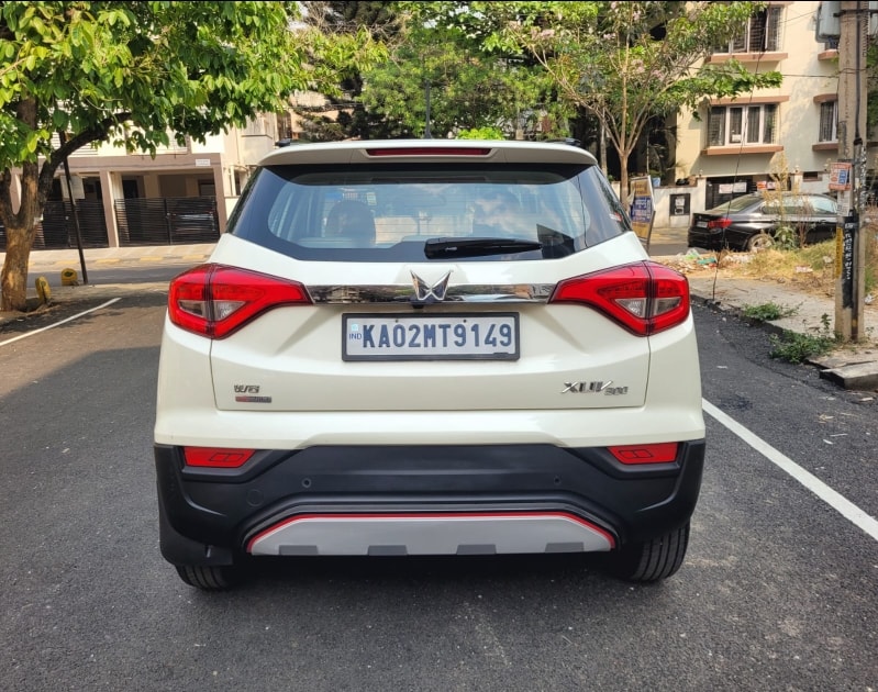 Used 2023 Mahindra XUV300 Used 2023 Mahindra XUV300