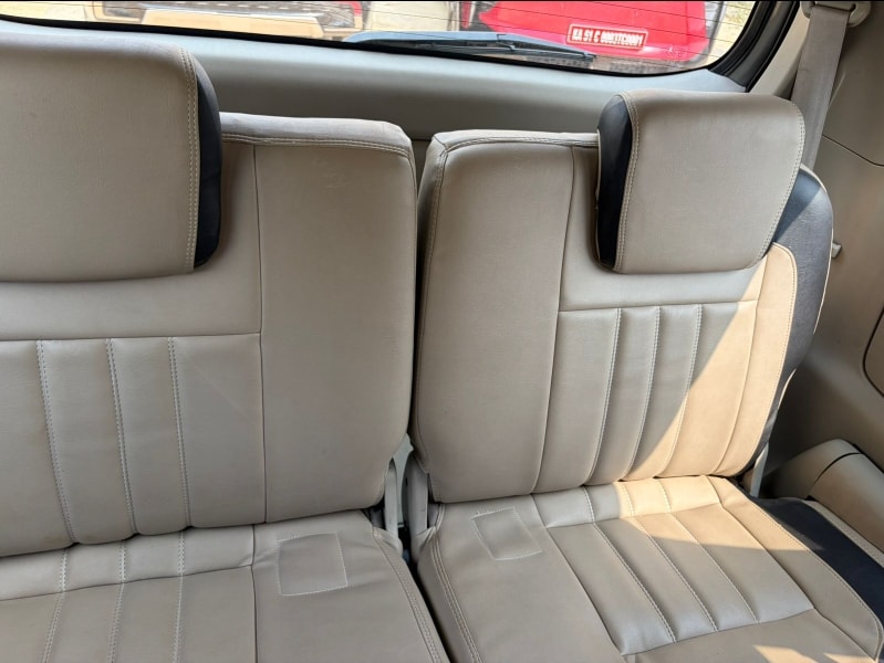 Innova image 5 Innova image 5