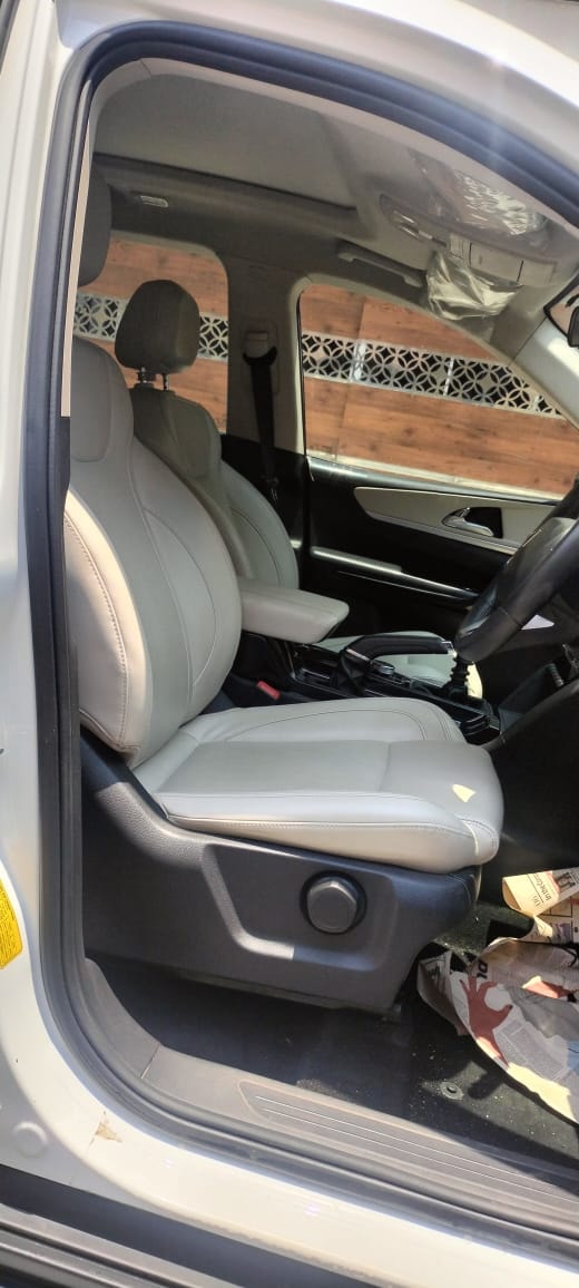 Used 2022 Mahindra XUV700 Used 2022 Mahindra XUV700