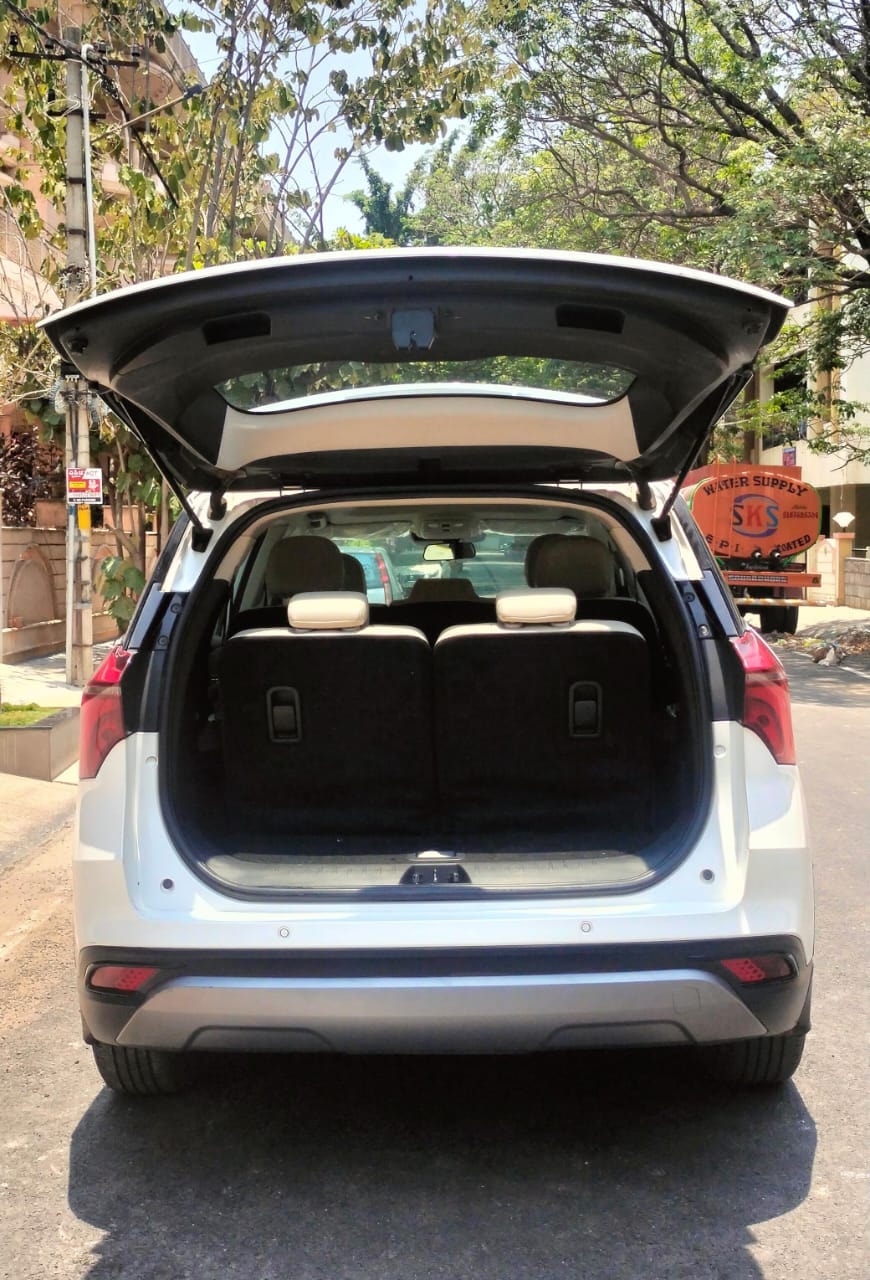 Used 2022 Mahindra XUV700 Used 2022 Mahindra XUV700