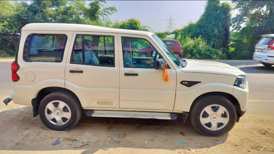 Scorpio image 3 Scorpio image 3