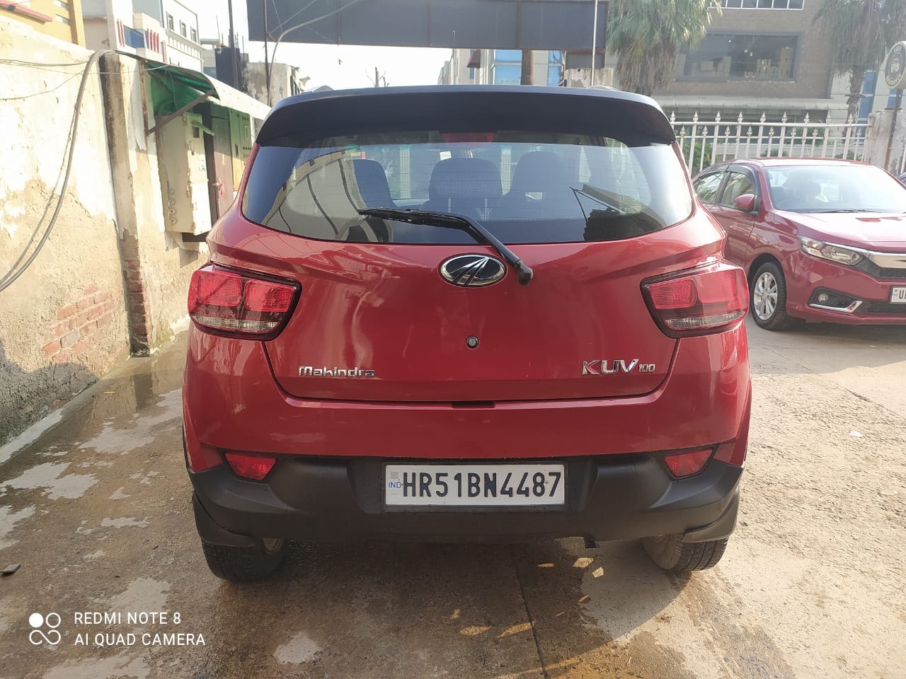 KUV100 image 4 KUV100 image 4