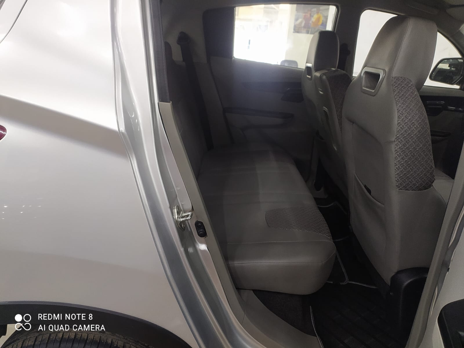 KUV100 image 12 KUV100 image 12