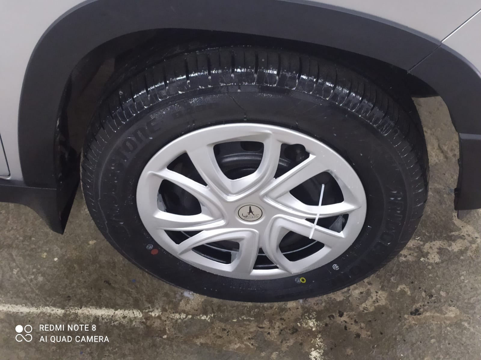 KUV100 image 10 KUV100 image 10