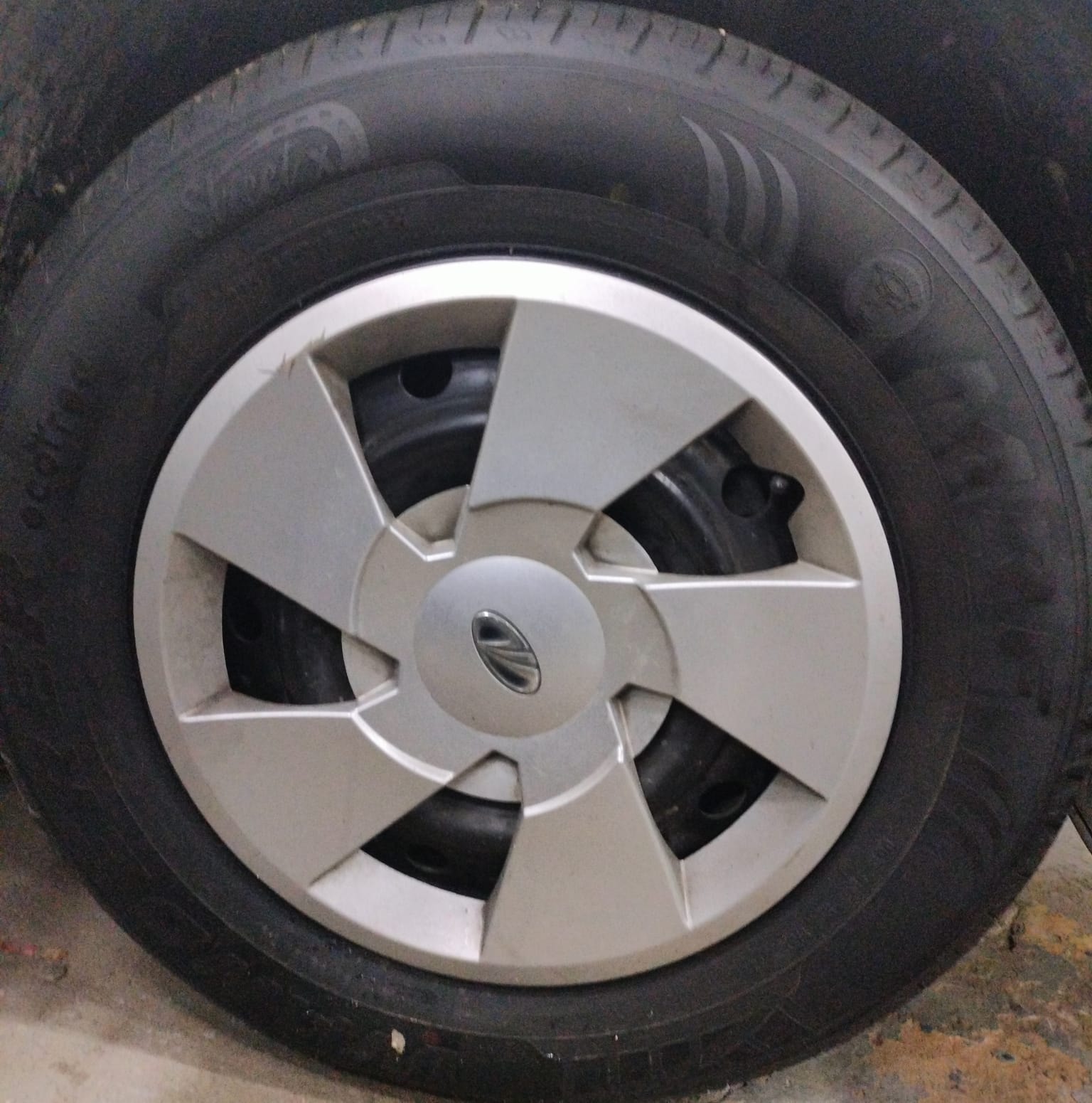 XUV500 image 9 XUV500 image 9