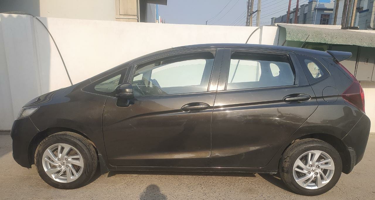 Jazz image 2 Jazz image 2