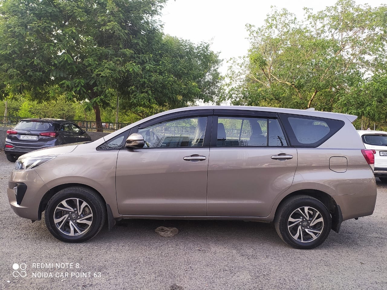 Innova Crysta image 2 Innova Crysta image 2