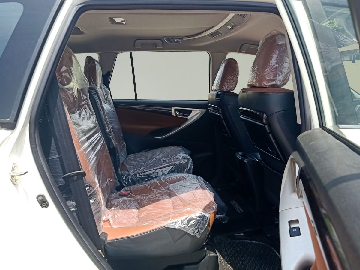 Innova Crysta image 15 Innova Crysta image 15