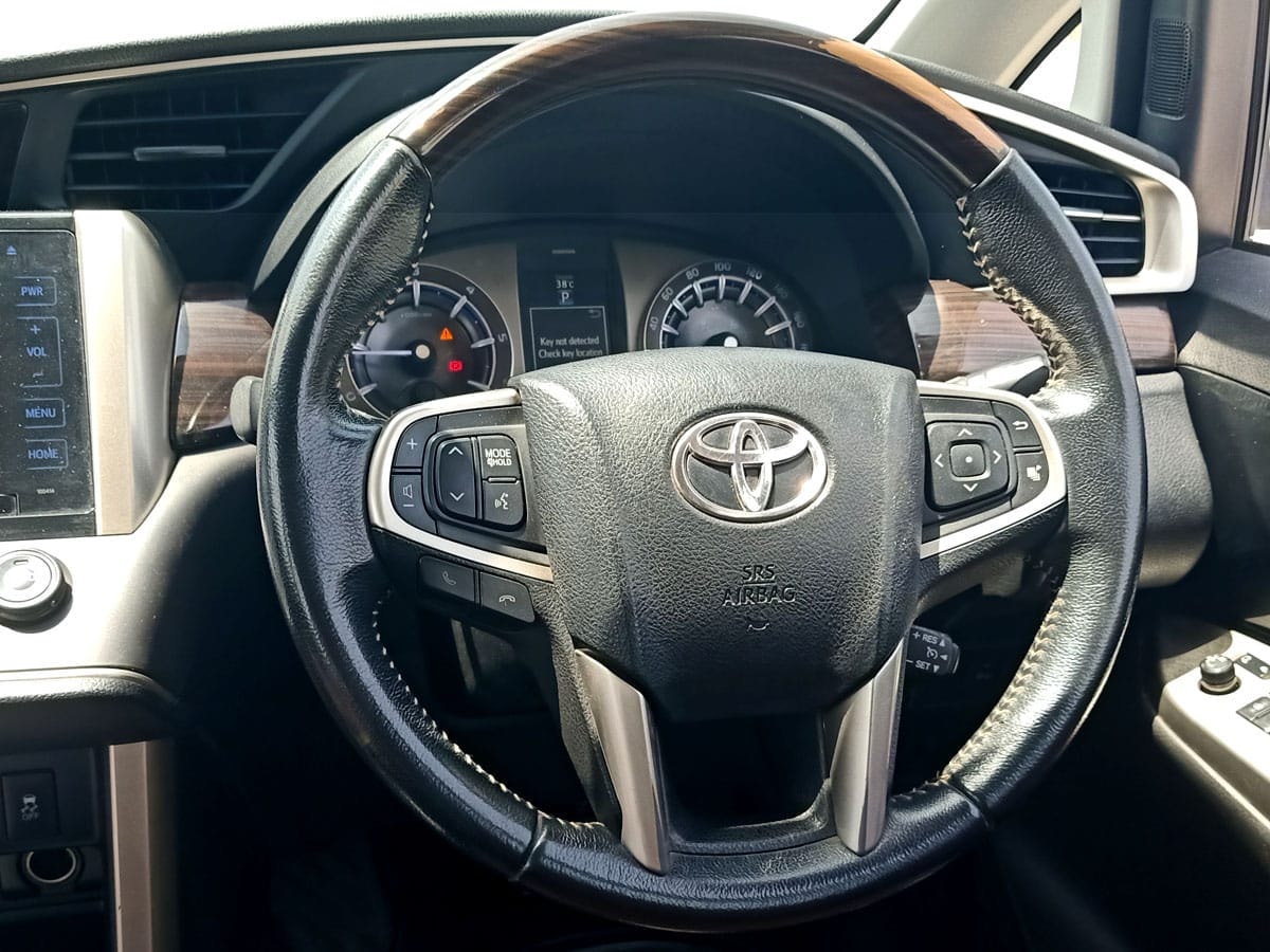 Innova Crysta image 13 Innova Crysta image 13