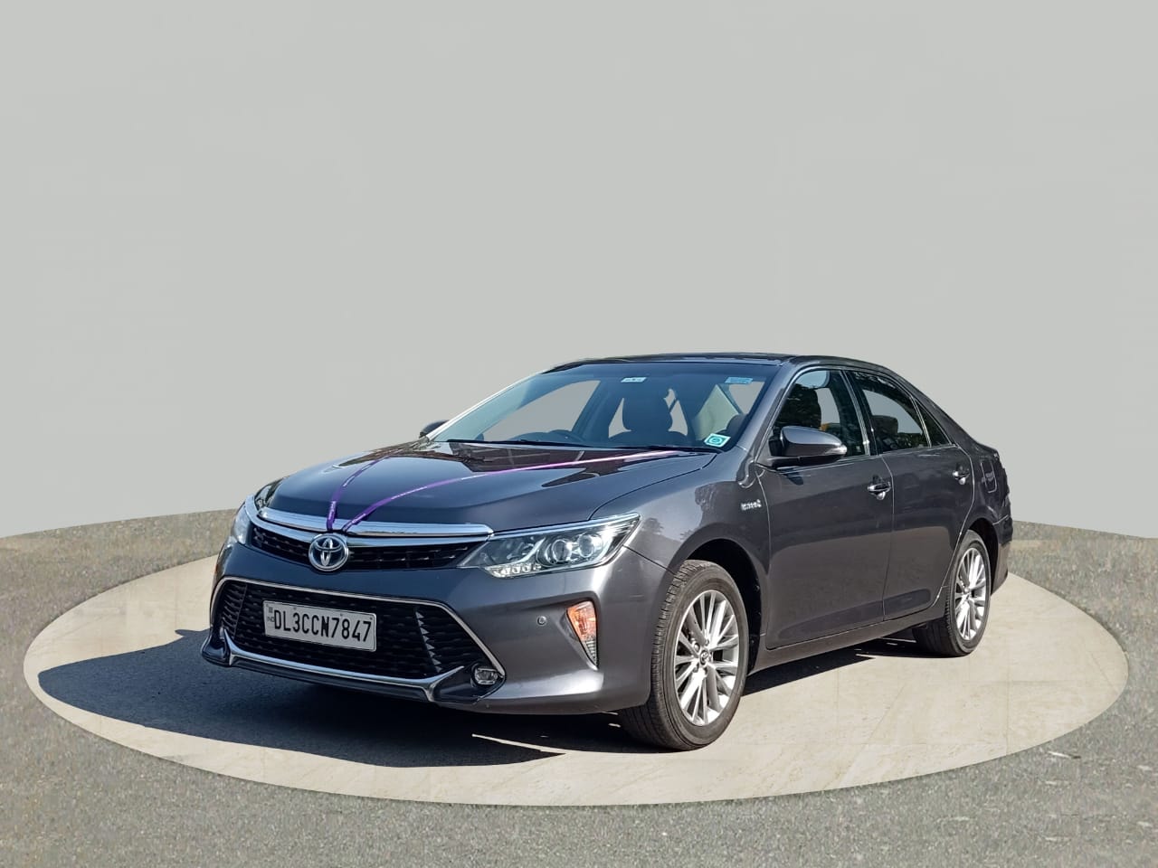 Camry image 1 Camry image 1