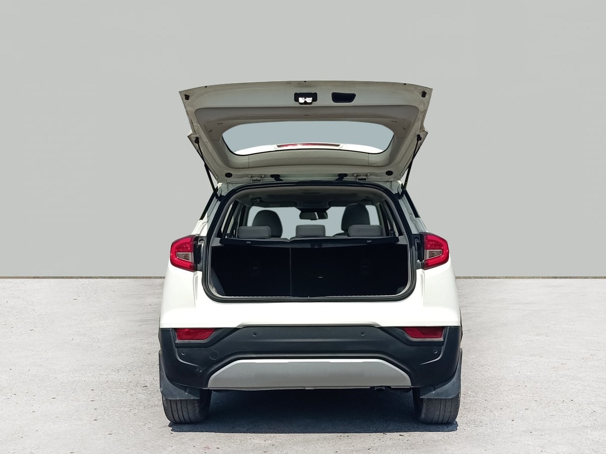 XUV300 image 10 XUV300 image 10