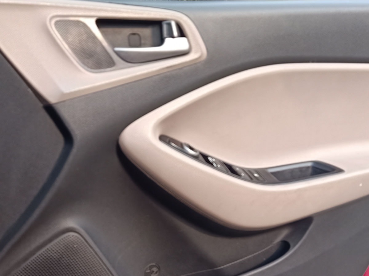 Elite i20 image 17 Elite i20 image 17