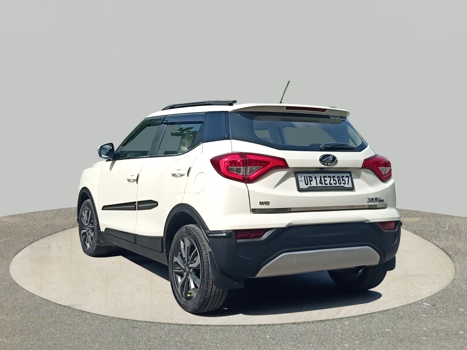 XUV300 image 3 XUV300 image 3