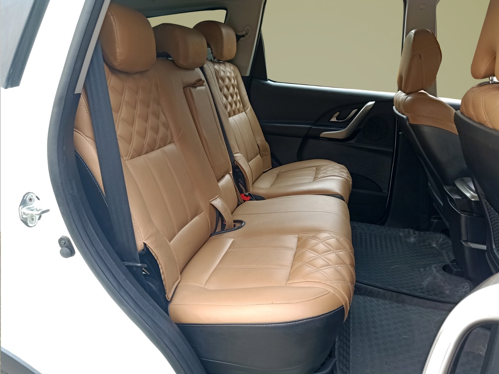 XUV500 image 15 XUV500 image 15