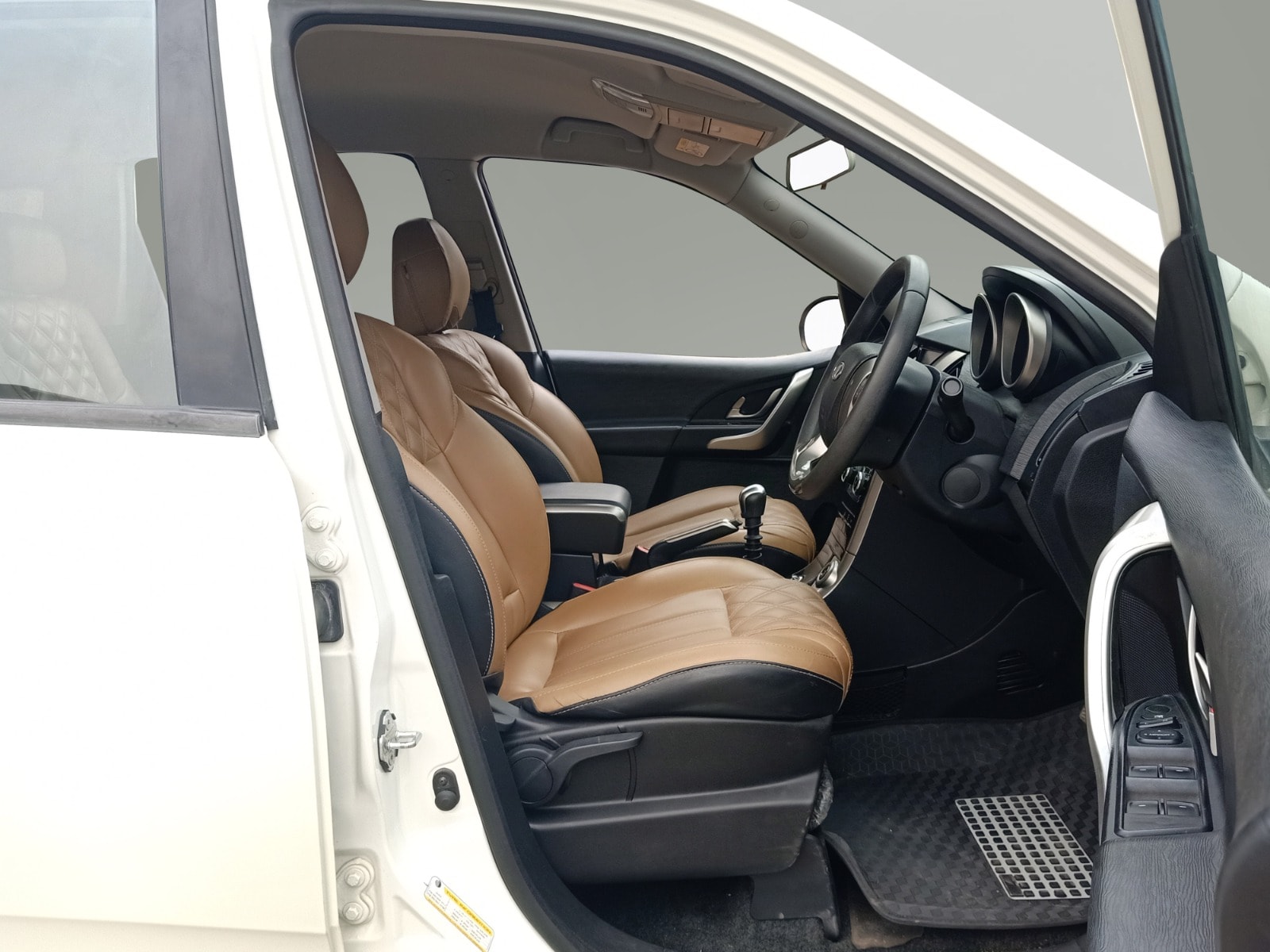 XUV500 image 14 XUV500 image 14