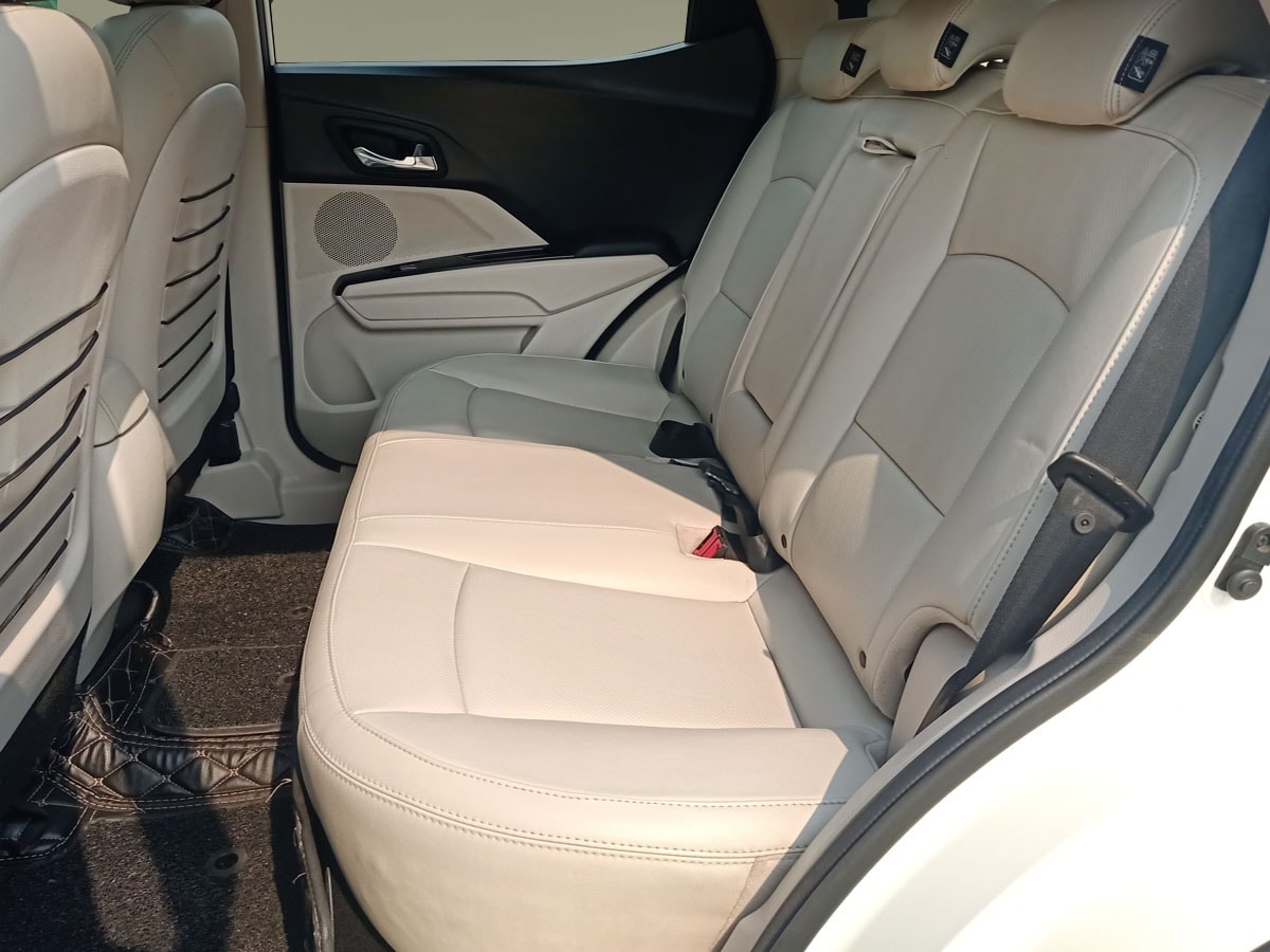 XUV300 image 17 XUV300 image 17