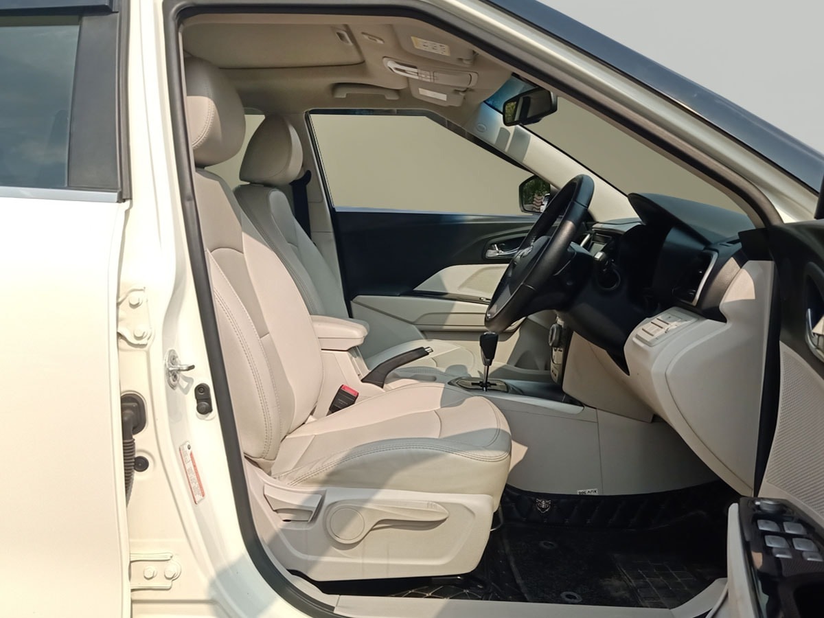 XUV300 image 12 XUV300 image 12