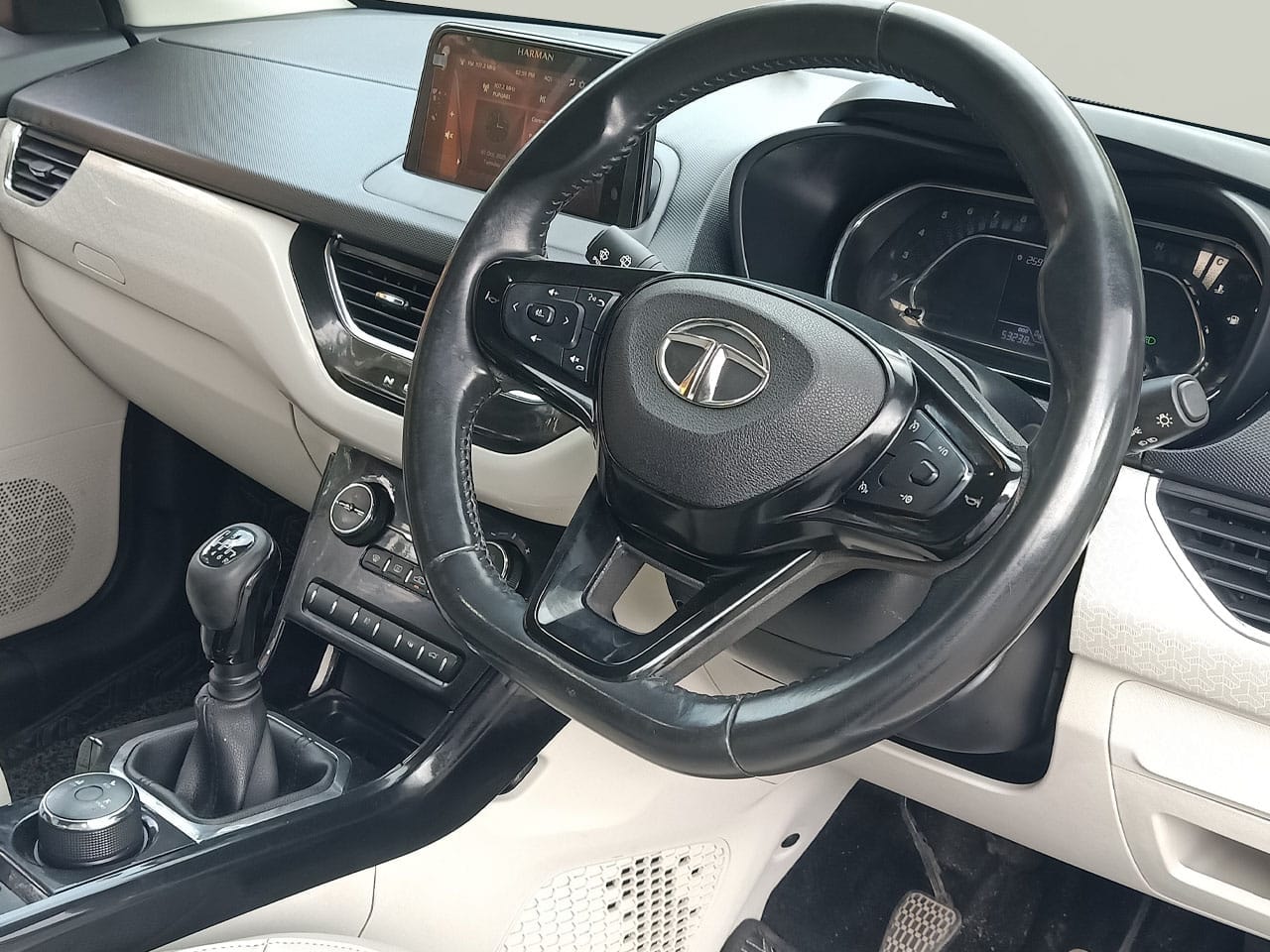 Used 2022 Tata Nexon Used 2022 Tata Nexon