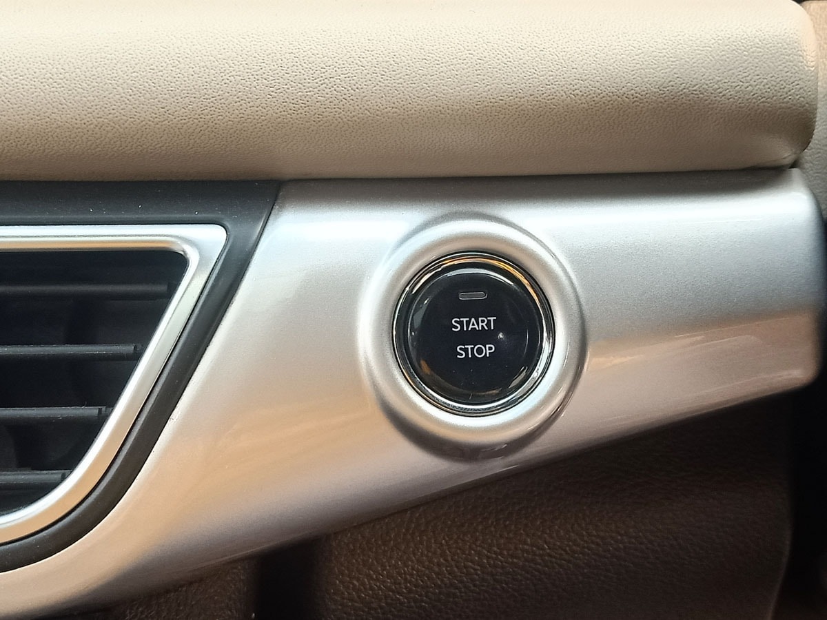 XUV700 image 17 XUV700 image 17