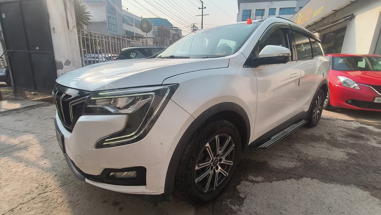 XUV700 image 1 XUV700 image 1