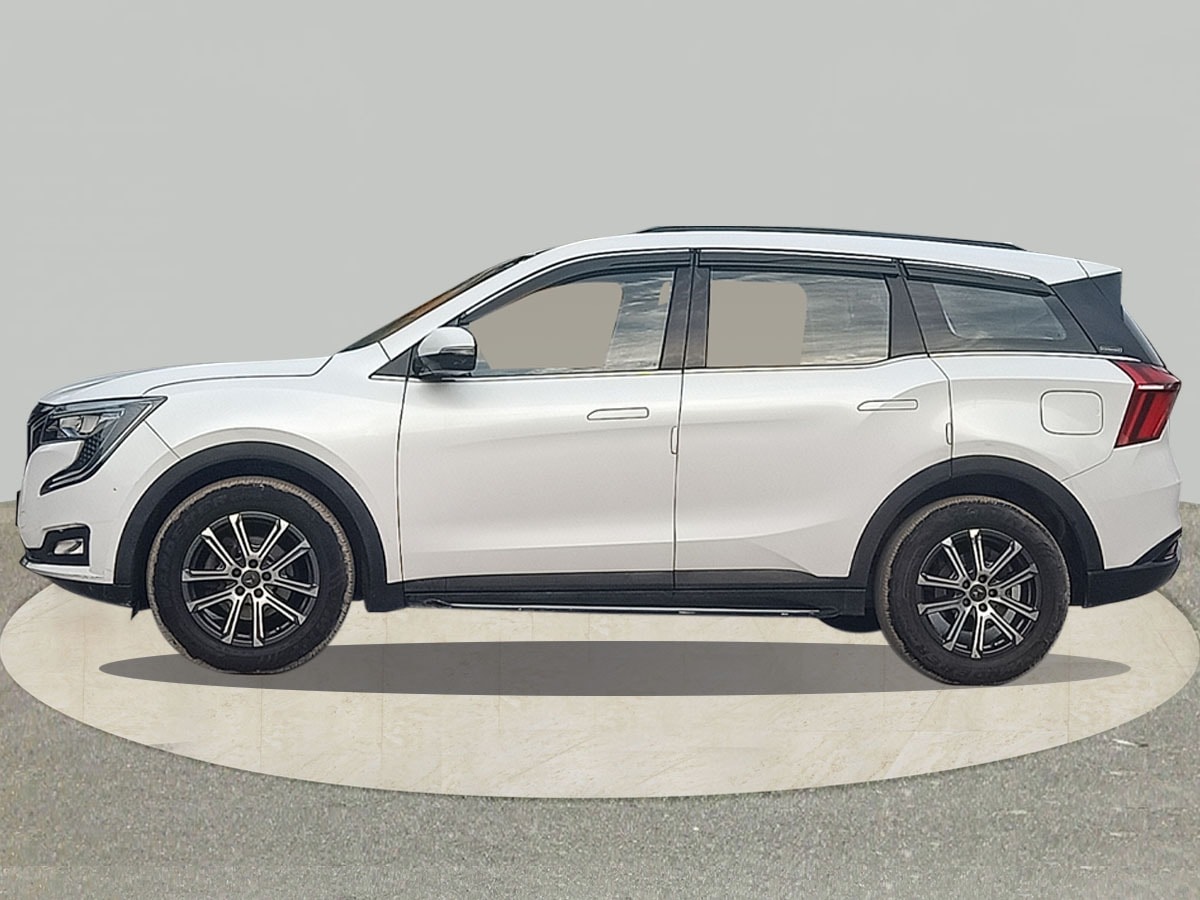 Used 2021 Mahindra XUV700 Used 2021 Mahindra XUV700