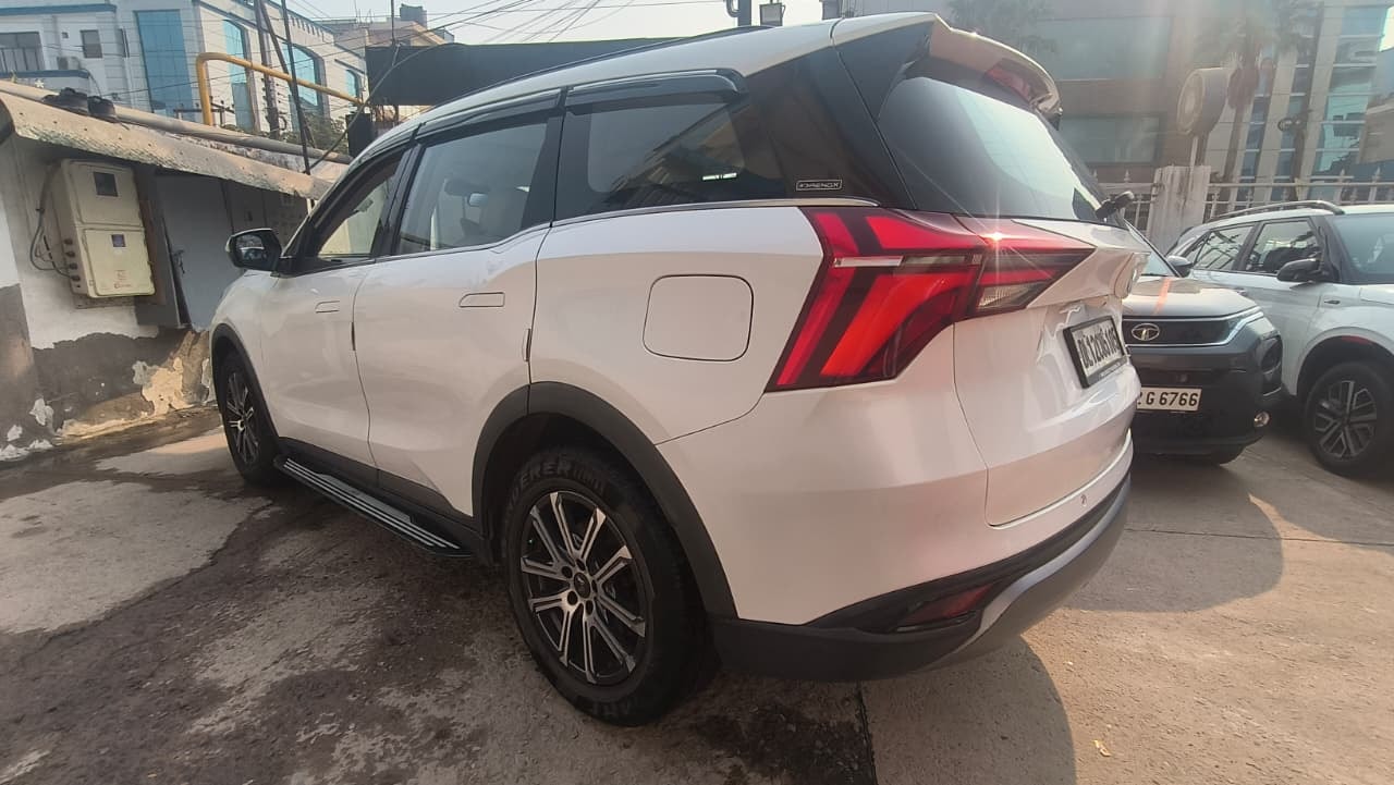 XUV700 image 3 XUV700 image 3