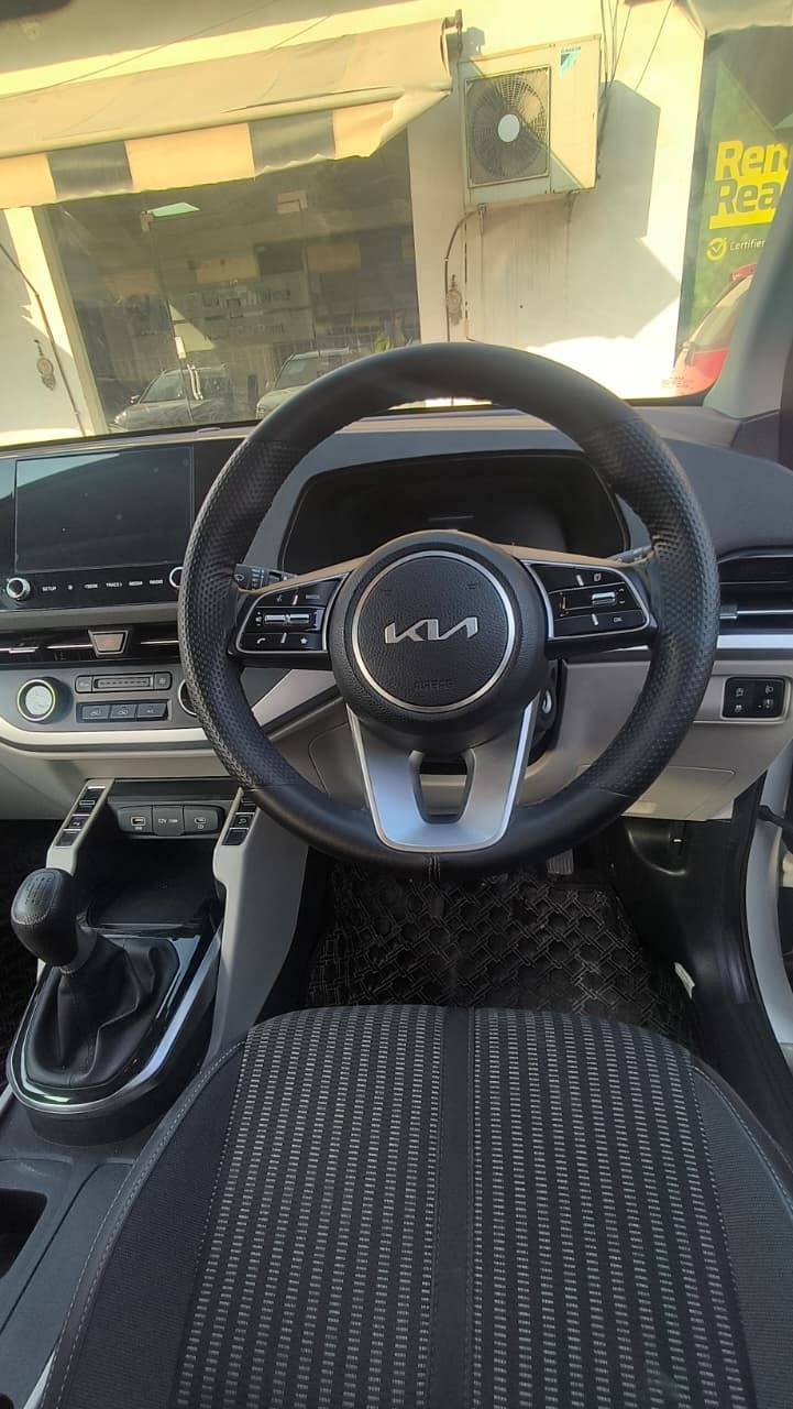 Carens image 2 Carens image 2