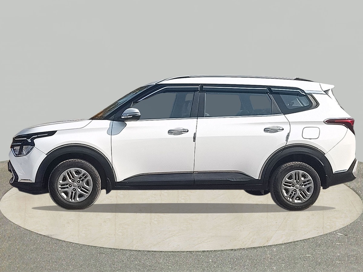 Used 2023 Kia Carens Used 2023 Kia Carens