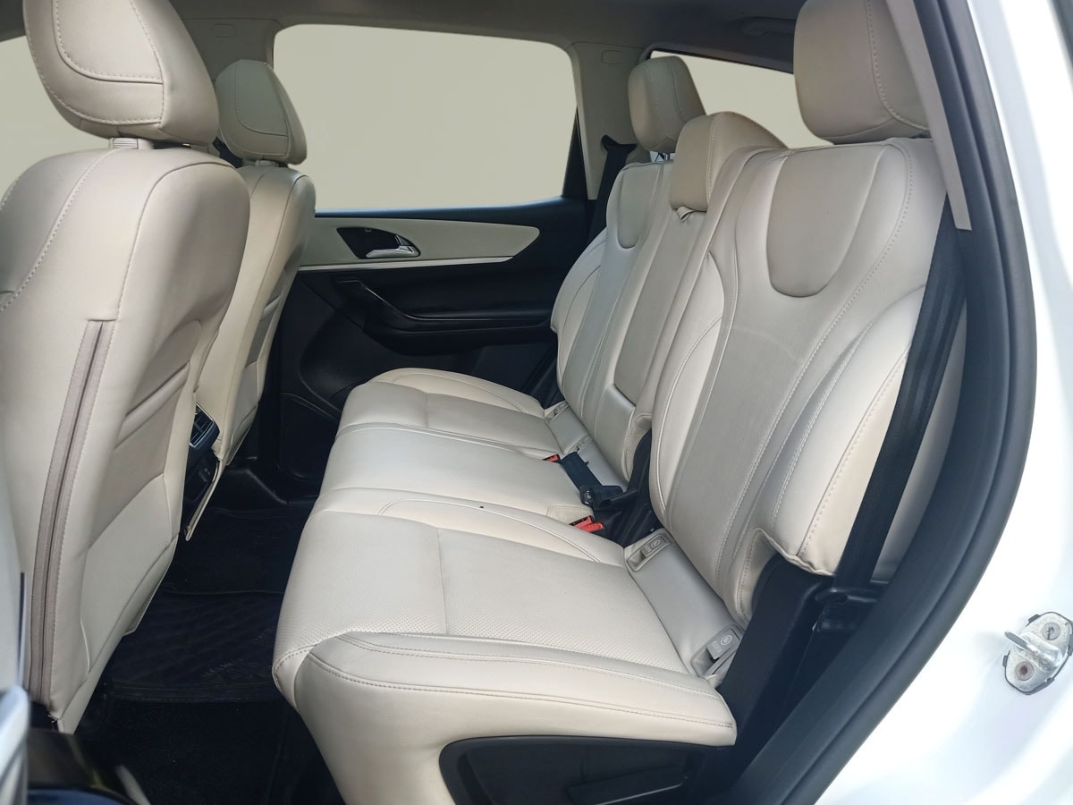 Used 2023 Mahindra XUV700 Used 2023 Mahindra XUV700