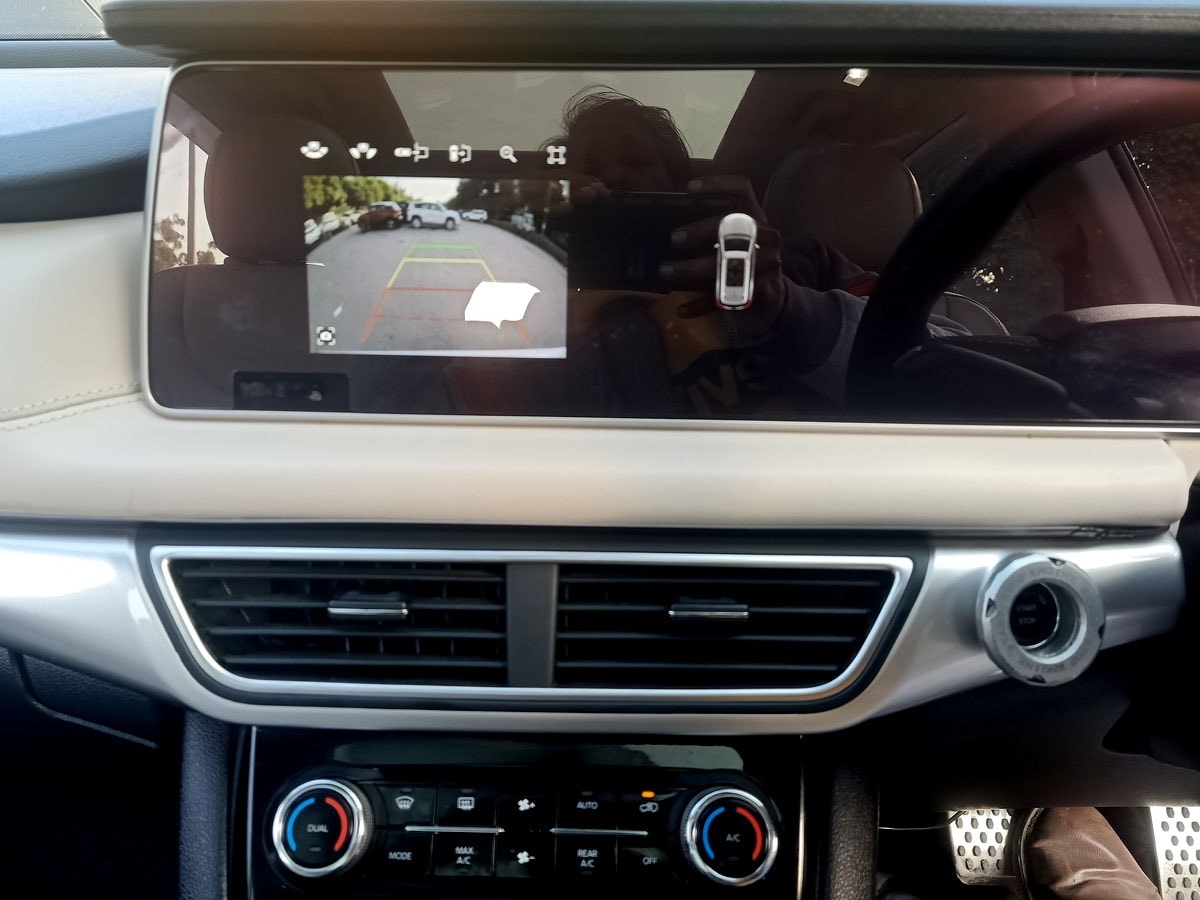 Used 2023 Mahindra XUV700 Used 2023 Mahindra XUV700