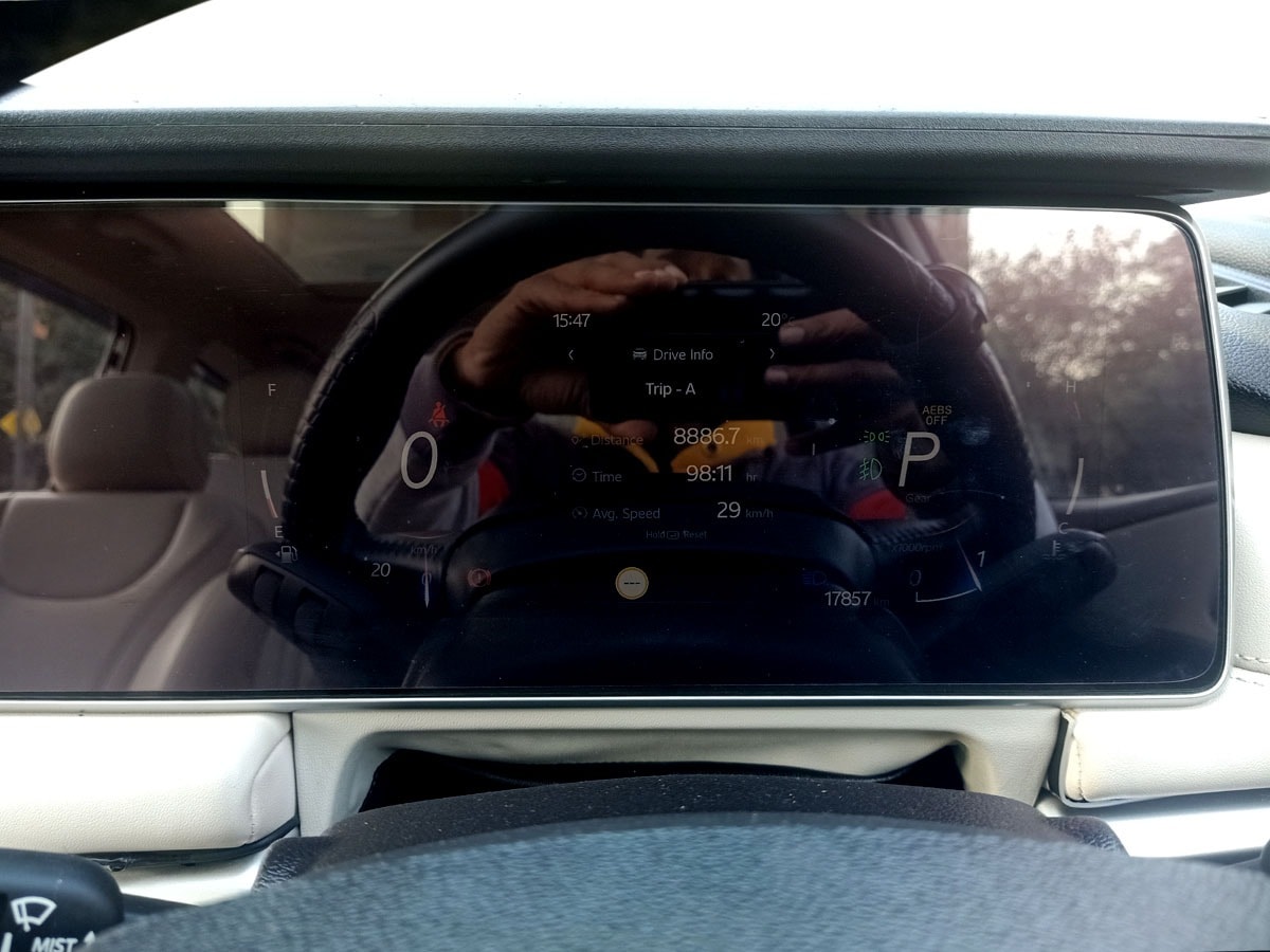 XUV700 image 11 XUV700 image 11