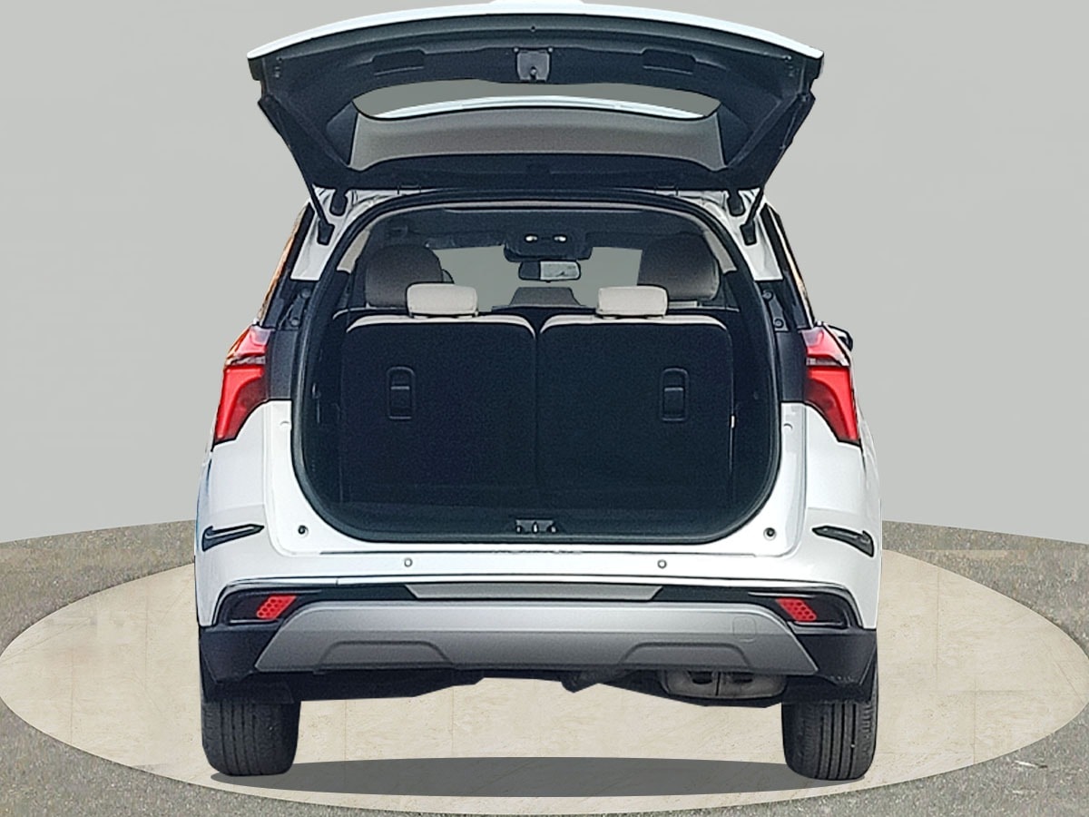 Used 2023 Mahindra XUV700 Used 2023 Mahindra XUV700