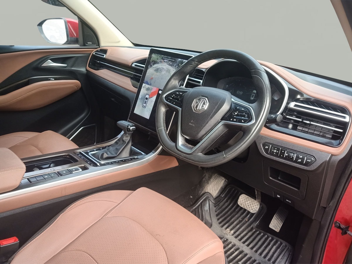 Used 2023 MG Hector Plus Used 2023 MG Hector Plus