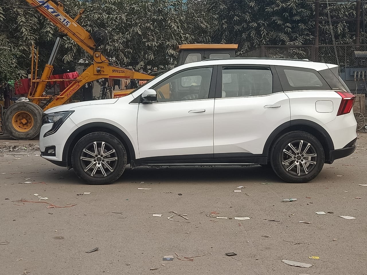 XUV700 image 2 XUV700 image 2