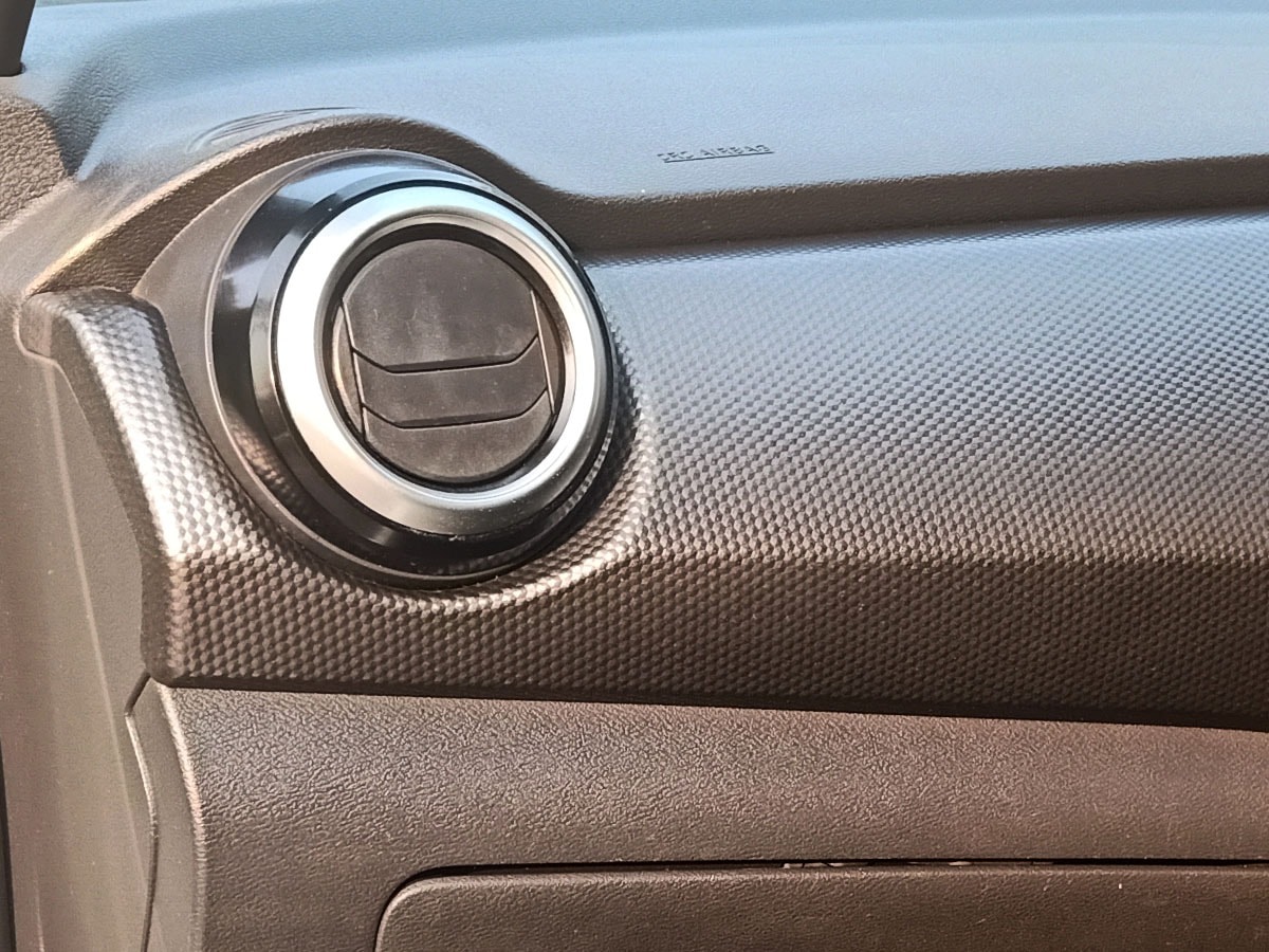 Kicks image 17 Kicks image 17